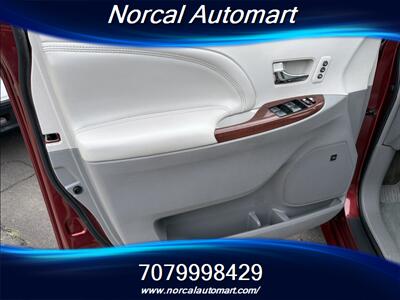 2013 Toyota Sienna XLE 8-Passenger - Photo 12 - Vacaville, CA 95687