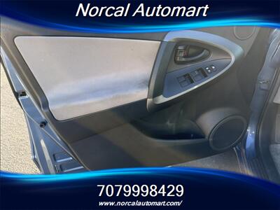 2012 Toyota RAV4   - Photo 11 - Vacaville, CA 95687