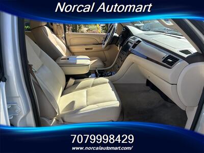2008 Cadillac Escalade   - Photo 9 - Vacaville, CA 95687