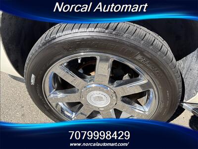 2008 Cadillac Escalade   - Photo 18 - Vacaville, CA 95687
