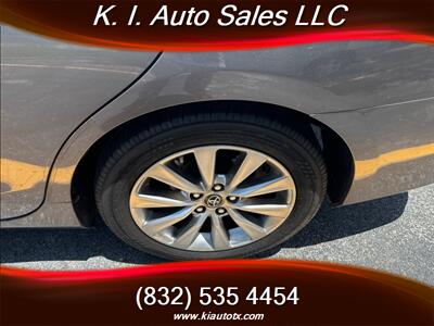 2015 Toyota Camry XLE   - Photo 23 - Stafford, TX 77477