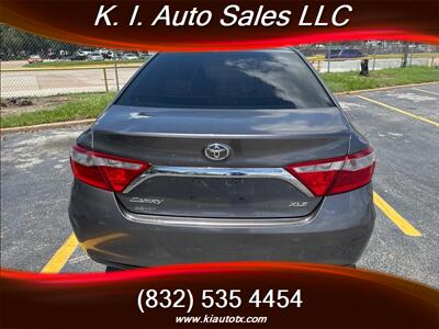 2015 Toyota Camry XLE   - Photo 6 - Stafford, TX 77477