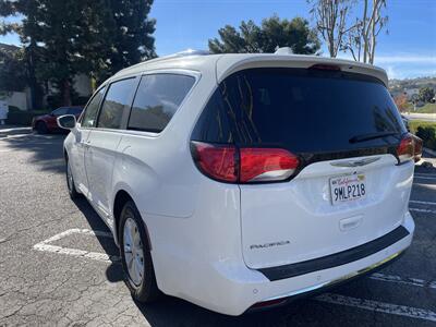 2019 Chrysler Pacifica Touring L   - Photo 5 - Laguna Niguel, CA 92677