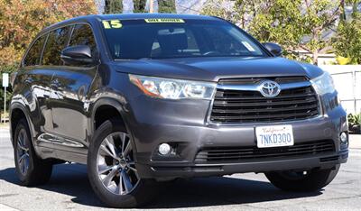 2015 Toyota Highlander LE PLUS - Photo 1 - Pasadena, CA 91107