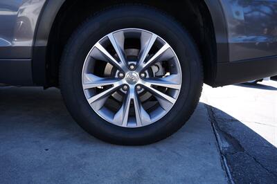 2015 Toyota Highlander LE PLUS - Photo 16 - Pasadena, CA 91107