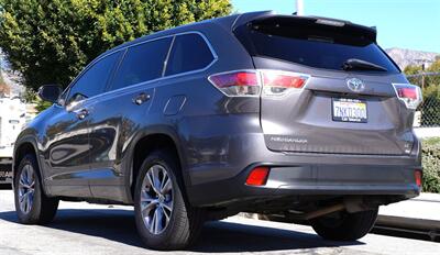 2015 Toyota Highlander LE PLUS - Photo 3 - Pasadena, CA 91107