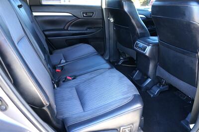 2015 Toyota Highlander LE PLUS - Photo 9 - Pasadena, CA 91107