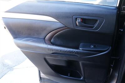 2015 Toyota Highlander LE PLUS - Photo 15 - Pasadena, CA 91107