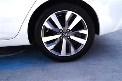 2020 Nissan Versa SR   - Photo 19 - Pasadena, CA 91107