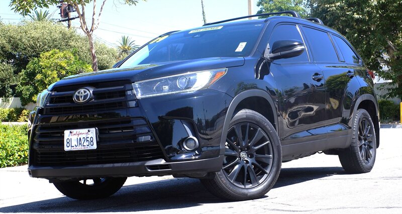 2019 Toyota Highlander SE   - Photo 1 - Pasadena, CA 91107