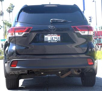2019 Toyota Highlander SE - Photo 4 - Pasadena, CA 91107