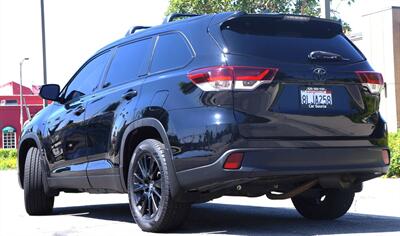 2019 Toyota Highlander SE - Photo 2 - Pasadena, CA 91107