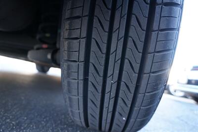 2014 Toyota Prius Three   - Photo 17 - Pasadena, CA 91107