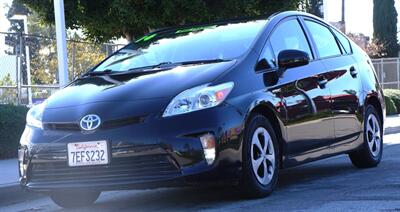 2014 Toyota Prius Three   - Photo 2 - Pasadena, CA 91107