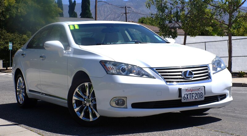 2011 Lexus ES 350   - Photo 1 - Pasadena, CA 91107
