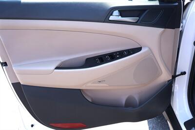 2017 Hyundai TUCSON Limited   - Photo 19 - Pasadena, CA 91107
