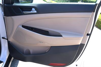 2017 Hyundai TUCSON Limited   - Photo 21 - Pasadena, CA 91107