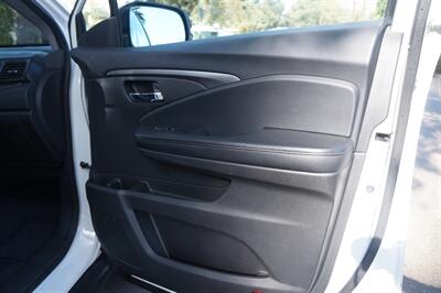 2020 Honda Pilot EX-L   - Photo 20 - Pasadena, CA 91107