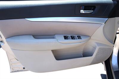 2014 Subaru Outback 2.5i   - Photo 14 - Pasadena, CA 91107