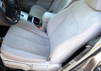 2014 Subaru Outback 2.5i   - Photo 7 - Pasadena, CA 91107