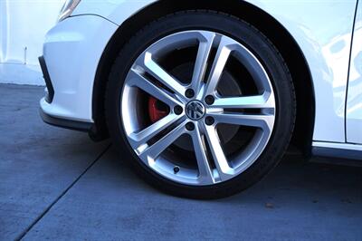 2017 Volkswagen Jetta 2.0T GLI   - Photo 21 - Pasadena, CA 91107