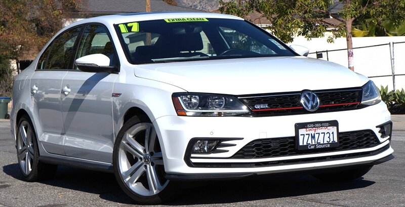 2017 Volkswagen Jetta GLI's photo