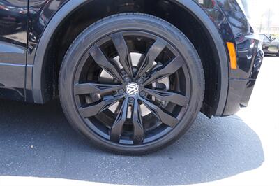 2021 Volkswagen Tiguan SE R-Line Black - Photo 23 - Pasadena, CA 91107