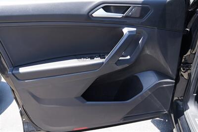 2021 Volkswagen Tiguan SE R-Line Black - Photo 18 - Pasadena, CA 91107