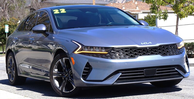 2022 Kia K5 EX  