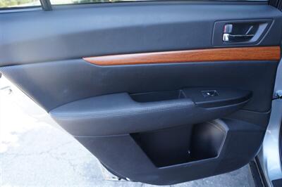 2014 Subaru Outback 2.5i Limited - Photo 14 - Pasadena, CA 91107