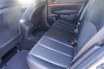 2014 Subaru Outback 2.5i Limited - Photo 10 - Pasadena, CA 91107