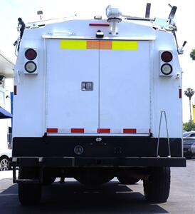 2015 Chevrolet Silverado 3500HD CC Work Truck   - Photo 5 - Pasadena, CA 91107