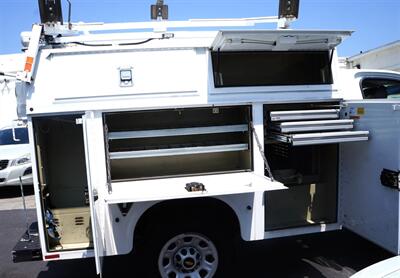 2015 Chevrolet Silverado 3500HD CC Work Truck   - Photo 10 - Pasadena, CA 91107