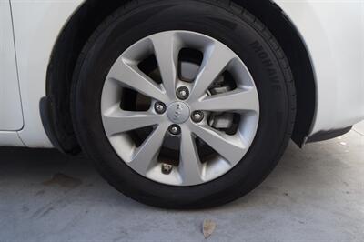 2013 Kia Rio EX   - Photo 15 - Pasadena, CA 91107