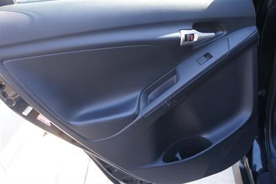 2009 Pontiac Vibe 2.4L   - Photo 13 - Pasadena, CA 91107