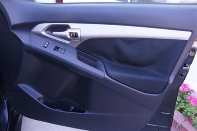 2009 Pontiac Vibe 2.4L   - Photo 14 - Pasadena, CA 91107