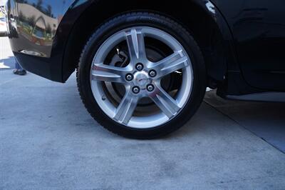 2009 Pontiac Vibe 2.4L   - Photo 16 - Pasadena, CA 91107