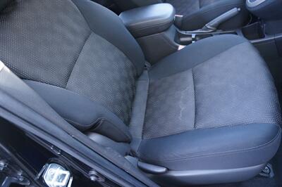 2009 Pontiac Vibe 2.4L   - Photo 8 - Pasadena, CA 91107