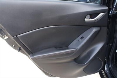 2015 Mazda Mazda3 i Grand Touring   - Photo 18 - Pasadena, CA 91107
