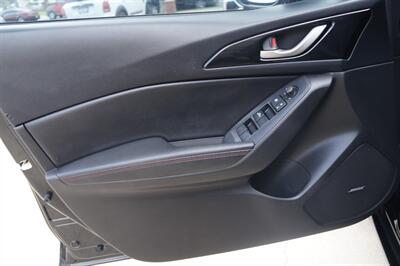 2015 Mazda Mazda3 i Grand Touring   - Photo 17 - Pasadena, CA 91107