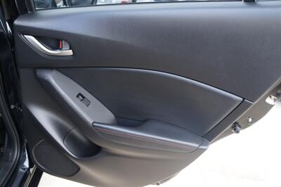 2015 Mazda Mazda3 i Grand Touring   - Photo 20 - Pasadena, CA 91107