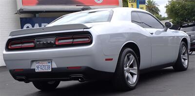 2019 Dodge Challenger SXT   - Photo 3 - Pasadena, CA 91107