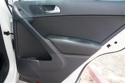 2014 Volkswagen Tiguan SE   - Photo 17 - Pasadena, CA 91107