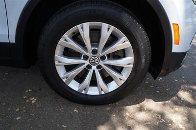 2018 Volkswagen Tiguan 2.0T SEL 4Motion   - Photo 18 - Pasadena, CA 91107