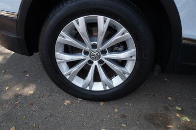 2018 Volkswagen Tiguan 2.0T SEL 4Motion   - Photo 19 - Pasadena, CA 91107