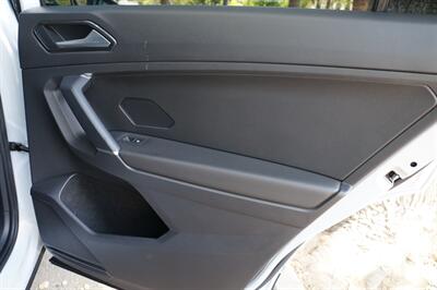 2018 Volkswagen Tiguan 2.0T SEL 4Motion   - Photo 15 - Pasadena, CA 91107