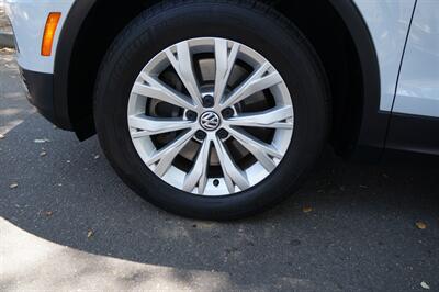 2018 Volkswagen Tiguan 2.0T SEL 4Motion   - Photo 17 - Pasadena, CA 91107