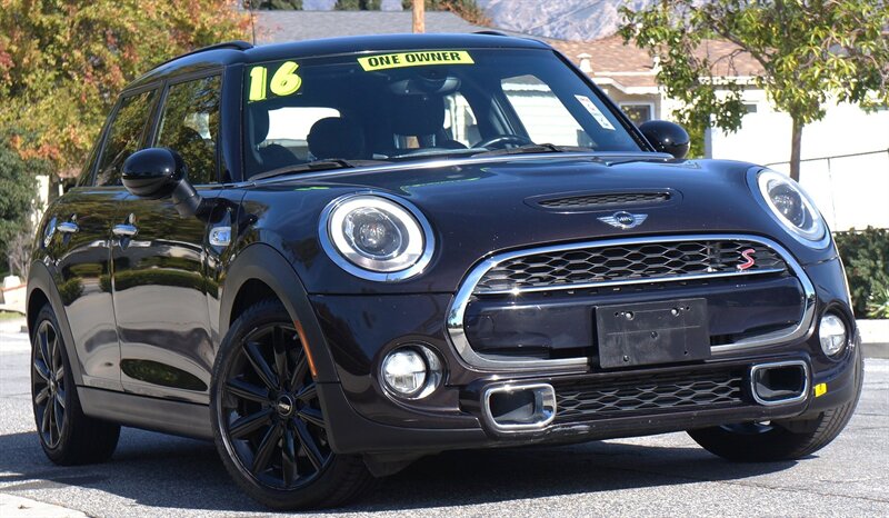 2016 MINI Cooper S's photo