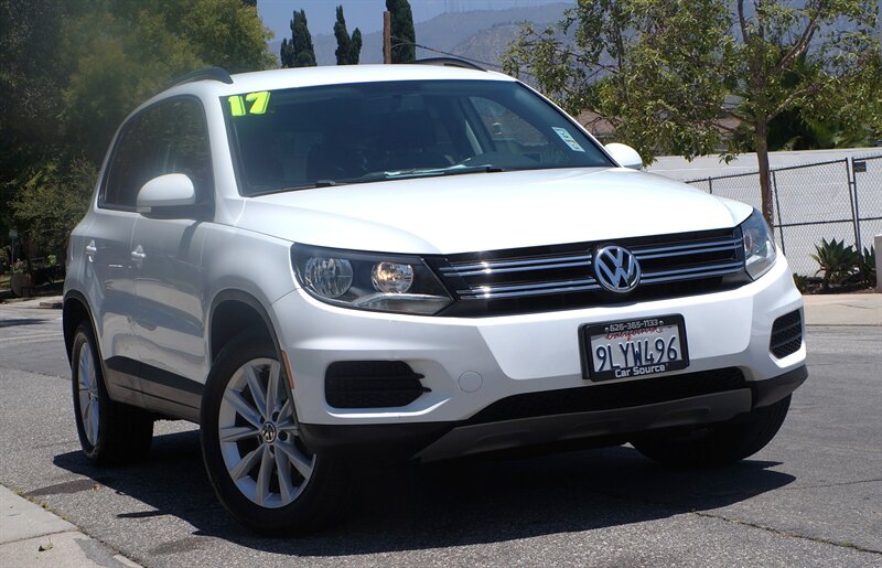 2017 Volkswagen Tiguan 2.0T Limited S  