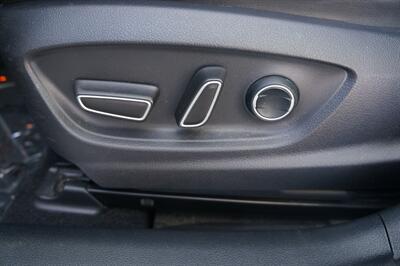 2017 Toyota Prius Prime premium Advanced   - Photo 8 - Pasadena, CA 91107